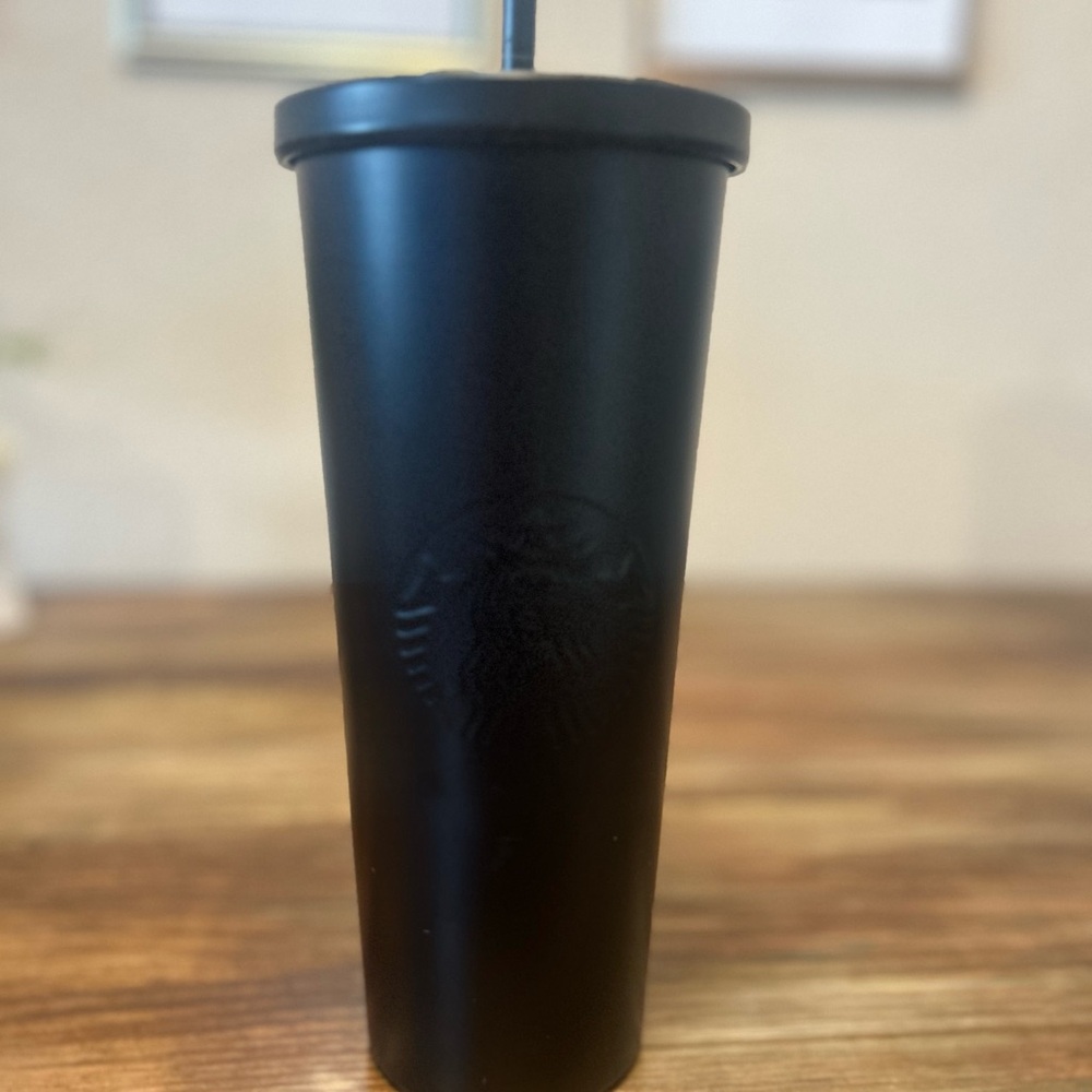 Black Tumbler with Straw